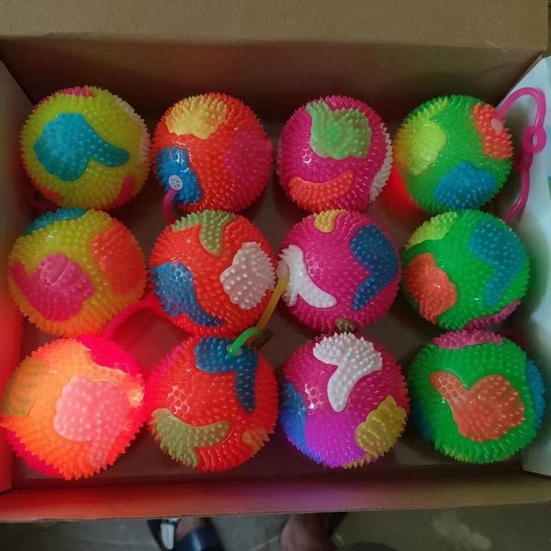 Резиновый TPR Flashing Spikey Bouncing Yoyo Toy Ball в многоцветных формах Отлично подходит для снятия стресса